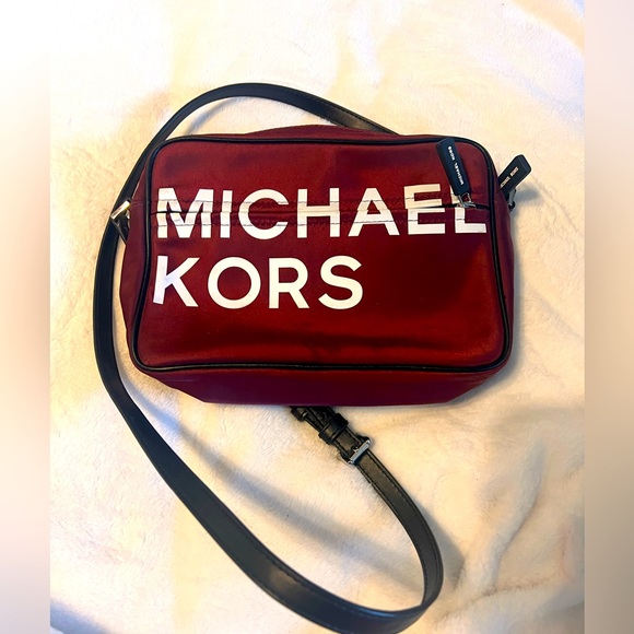 Michael Kors Crossbody - Picture 1 of 6